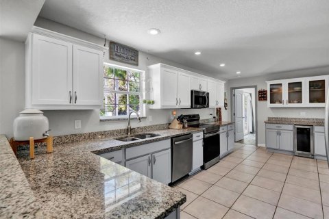 House in Port Orange, Florida 5 bedrooms, 200.3 sq.m. № 1590012 - photo 14