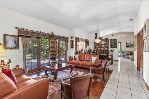 Casa en venta en Miami, Florida, 4 dormitorios, 191.38 m2 № 2057898 - foto 6