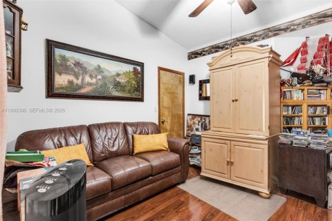 Casa en venta en Miami, Florida, 4 dormitorios, 191.38 m2 № 2057898 - foto 18