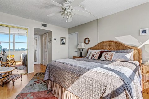 Купить кондоминиум в Норт-Майами, Флорида 1 спальня, 77.2м2, № 2025223 - фото 16