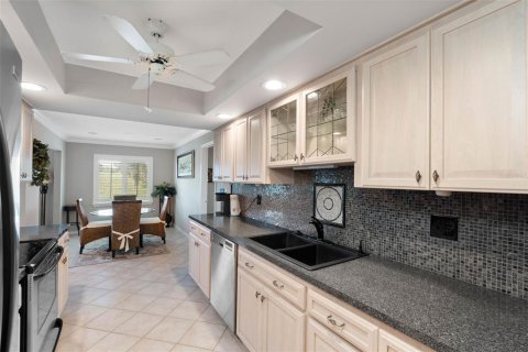 Copropriété à vendre à Sun City Center, Floride: 2 chambres, 169.92 m2 № 2390864 - photo 24
