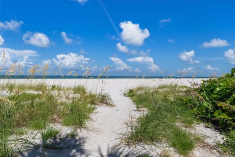 Condo in Clearwater, Florida, 2 bedrooms  № 1885727 - photo 1