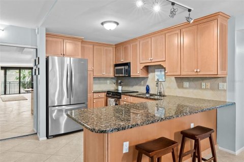 Condo in Clearwater, Florida, 2 bedrooms  № 1885727 - photo 7