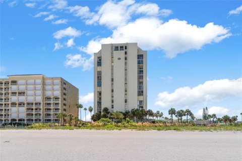 Condo in Clearwater, Florida, 2 bedrooms  № 1885727 - photo 4