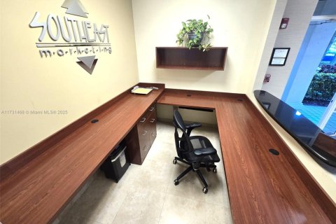 Commercial property in Coral Springs, Florida № 1710561 - photo 26