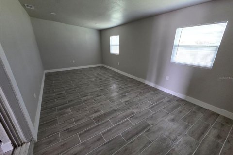 Apartamento en alquiler en Zephyrhills, Florida, 2 dormitorios, 107.02 m2 № 2107468 - foto 17
