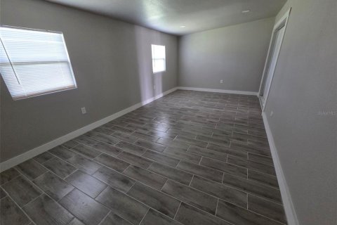 Apartamento en alquiler en Zephyrhills, Florida, 2 dormitorios, 107.02 m2 № 2107468 - foto 18