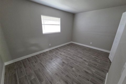 Apartamento en alquiler en Zephyrhills, Florida, 2 dormitorios, 107.02 m2 № 2107468 - foto 15