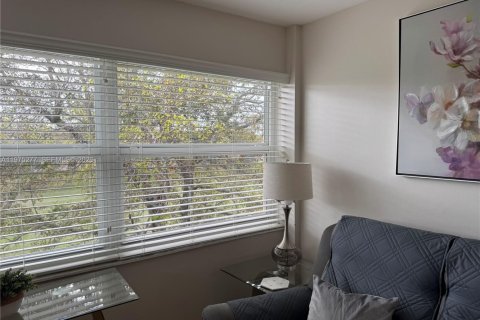 Copropriété à vendre à Sunrise, Floride: 2 chambres, 95.22 m2 № 2041848 - photo 16