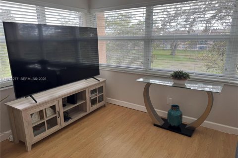 Copropriété à vendre à Sunrise, Floride: 2 chambres, 95.22 m2 № 2041848 - photo 17