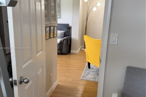 Copropriété à vendre à Sunrise, Floride: 2 chambres, 95.22 m2 № 2041848 - photo 30