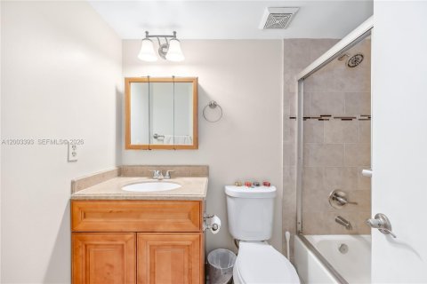 Купить кондоминиум в Маргит, Флорида 2 спальни, 75.72м2, № 2066777 - фото 5