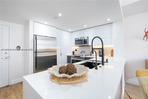 Купить кондоминиум в Майами, Флорида 1 спальня, 57.13м2, № 1948610 - фото 2