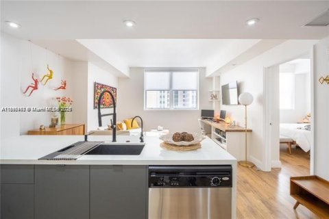 Купить кондоминиум в Майами, Флорида 1 спальня, 57.13м2, № 1948610 - фото 1