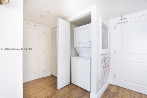 Купить кондоминиум в Майами, Флорида 1 спальня, 57.13м2, № 1948610 - фото 6