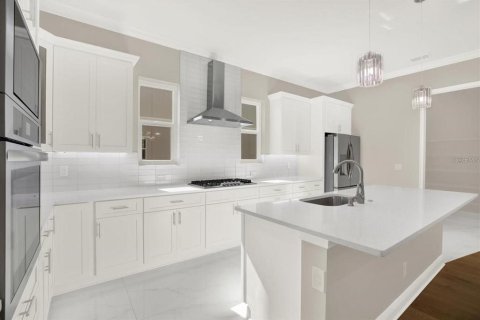 Touwnhouse à louer à Tampa, Floride: 4 chambres, 268.77 m2 № 2291197 - photo 6