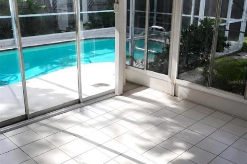 Villa ou maison à louer à New Port Richey, Floride: 3 chambres, 99.13 m2 № 2414957 - photo 10