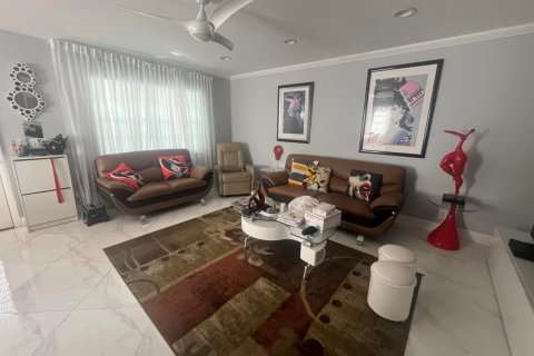 Condo in Delray Beach, Florida, 2 bedrooms  № 2243522 - photo 11