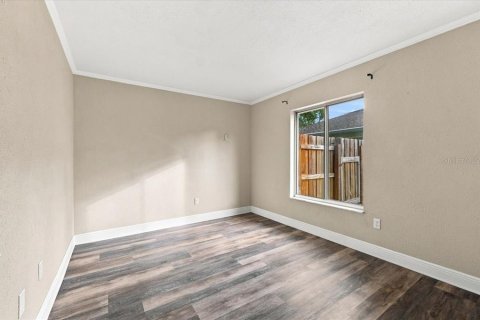 House in Orlando, Florida 3 bedrooms, 135.92 sq.m. № 2342059 - photo 14