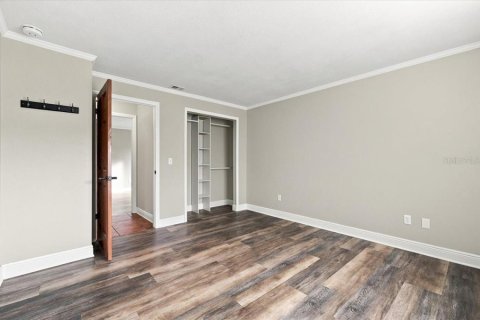 House in Orlando, Florida 3 bedrooms, 135.92 sq.m. № 2342059 - photo 10