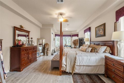 House in Spring Hill, Florida 3 bedrooms, 269.88 sq.m. № 1666988 - photo 4