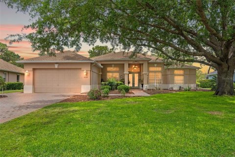 House in Spring Hill, Florida 3 bedrooms, 269.88 sq.m. № 1666988 - photo 1