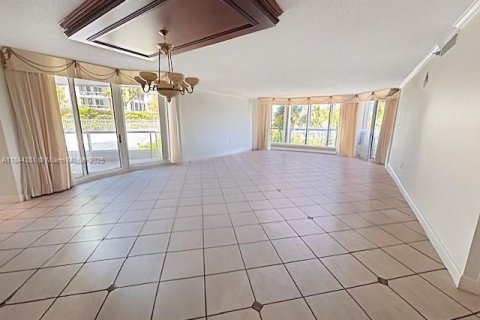 Condominio en alquiler en Aventura, Florida, 3 dormitorios, 245.26 m2 № 1936286 - foto 4