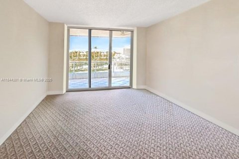 Condominio en alquiler en Aventura, Florida, 3 dormitorios, 245.26 m2 № 1936286 - foto 8
