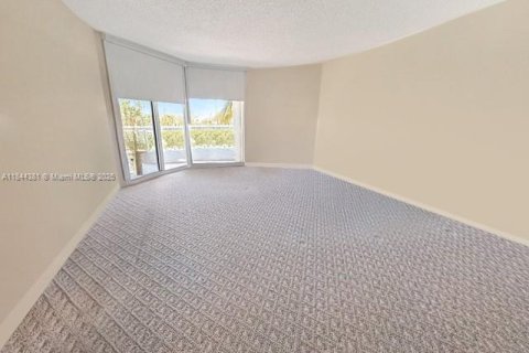 Condominio en alquiler en Aventura, Florida, 3 dormitorios, 245.26 m2 № 1936286 - foto 10