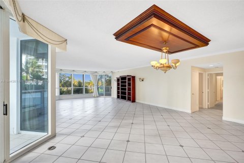 Condominio en alquiler en Aventura, Florida, 3 dormitorios, 245.26 m2 № 1936286 - foto 19