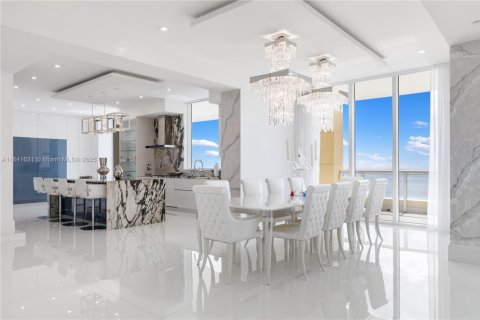 Купить кондоминиум в Санни-Айлс-Бич, Флорида 6 спален, 526.94м2, № 1834075 - фото 30