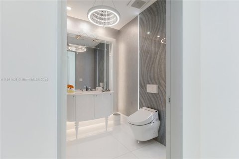 Купить кондоминиум в Санни-Айлс-Бич, Флорида 6 спален, 526.94м2, № 1834075 - фото 17