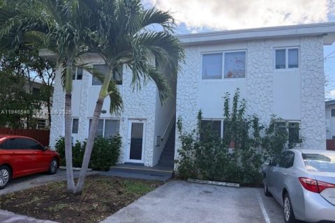 Apartment in Miami Beach, Florida 1 bedroom, 278.24 sq.m. № 2002810