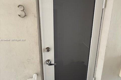 Apartment in Miami Beach, Florida 1 bedroom, 278.24 sq.m. № 2002810 - photo 3