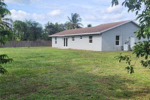Villa ou maison à louer à Royal Palm Beach, Floride: 3 chambres, 116.41 m2 № 1933730 - photo 20