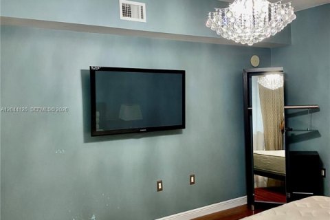 Condo in Hallandale Beach, Florida, 1 bedroom  № 2145939 - photo 30