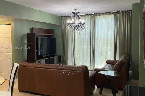 Condo in Hallandale Beach, Florida, 1 bedroom  № 2145939 - photo 6