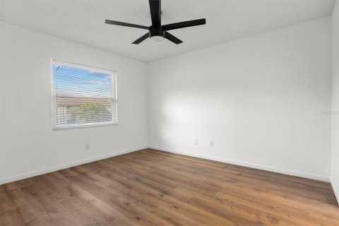 Condominio en venta en Winter Haven, Florida, 2 dormitorios, 79.06 m2 № 2150335 - foto 9