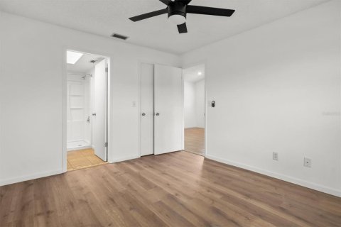 Condominio en venta en Winter Haven, Florida, 2 dormitorios, 79.06 m2 № 2150335 - foto 8