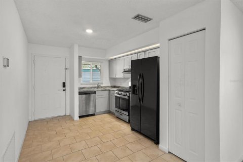Condominio en venta en Winter Haven, Florida, 2 dormitorios, 79.06 m2 № 2150335 - foto 4