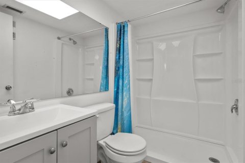 Condominio en venta en Winter Haven, Florida, 2 dormitorios, 79.06 m2 № 2150335 - foto 10