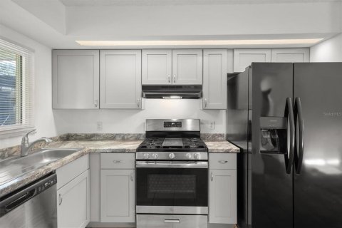 Condominio en venta en Winter Haven, Florida, 2 dormitorios, 79.06 m2 № 2150335 - foto 3