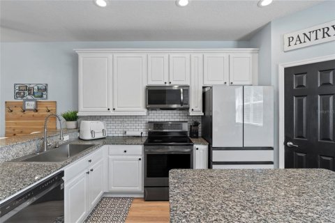 Adosado en venta en Seminole, Florida, 3 dormitorios, 175.12 m2 № 1574498 - foto 3