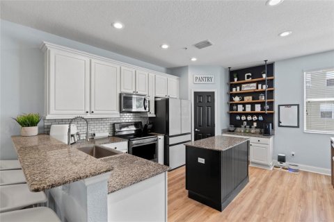 Adosado en venta en Seminole, Florida, 3 dormitorios, 175.12 m2 № 1574498 - foto 4