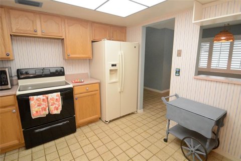 Condo in Altamonte Springs, Florida, 3 bedrooms  № 1570018 - photo 12