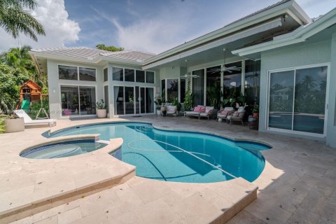 House in Weston, Florida 4 bedrooms, 400.97 sq.m. № 1945152 - photo 16