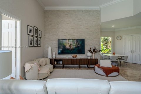 House in Weston, Florida 4 bedrooms, 400.97 sq.m. № 1945152 - photo 8