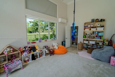 House in Weston, Florida 4 bedrooms, 400.97 sq.m. № 1945152 - photo 26