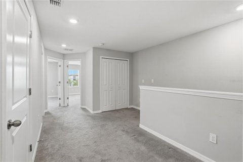 Townhouse in Sun City Center, Florida 3 bedrooms, 154.5 sq.m. № 2396229 - photo 19