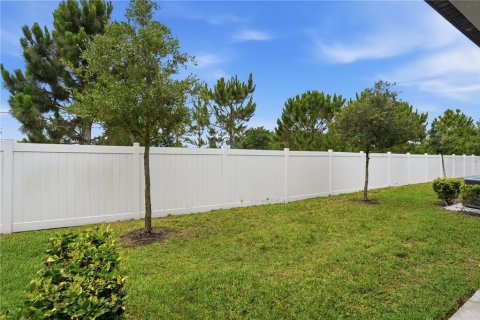 Townhouse in Sun City Center, Florida 3 bedrooms, 154.5 sq.m. № 2396229 - photo 16